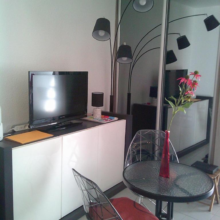 Vittoria Immobilier 2 -REGLEMENT SUR PLACE - chèques vacances acceptés - Studio mit Terrasse - 8