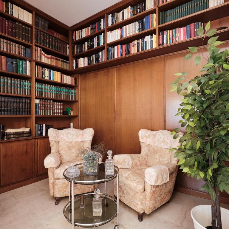 Elegante appartamento con 3 Camere da letto vicino il Centro - Three-Bedroom Apartment - 19