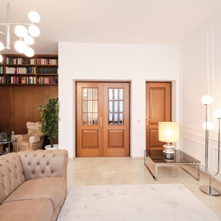 Elegante appartamento con 3 Camere da letto vicino il Centro - Three-Bedroom Apartment - 23