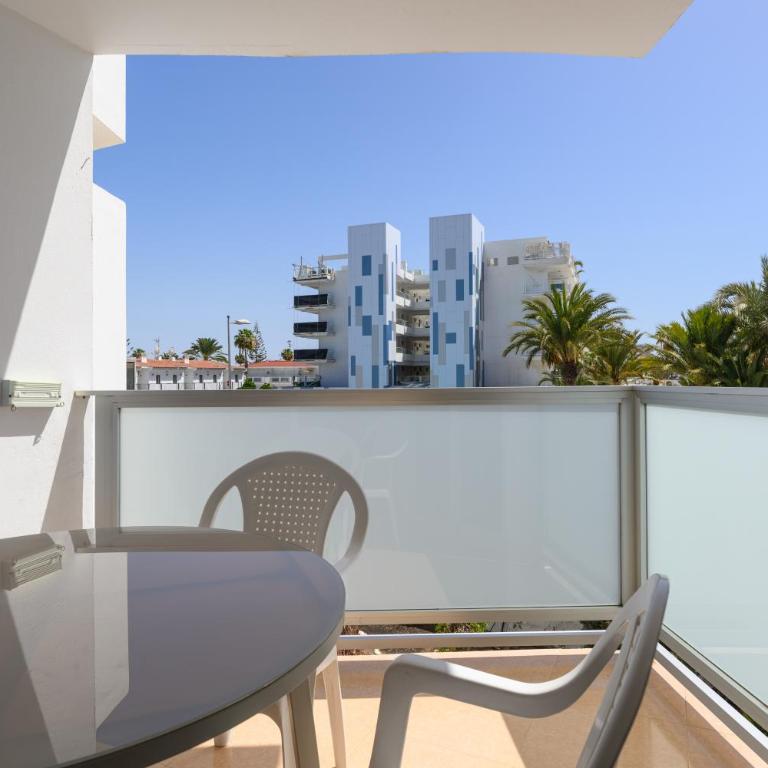 Sol y Playa III - Two-Bedroom Apartment - 24