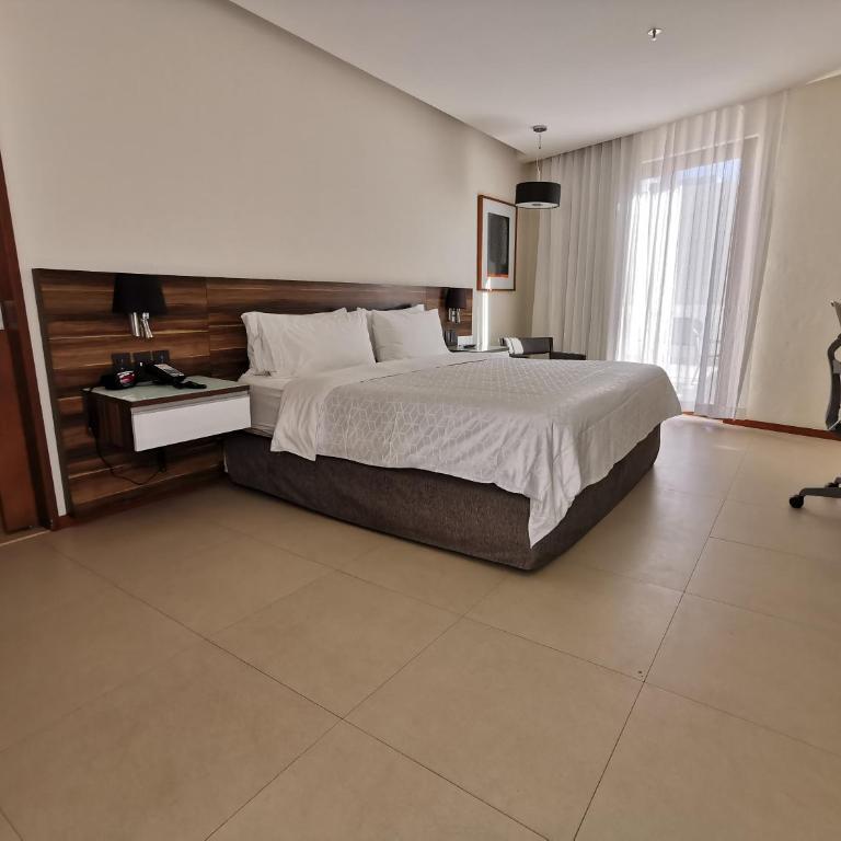 Holiday Inn Express Puerto Vallarta by IHG - Executive Suite with 1 King size Bed - 5
