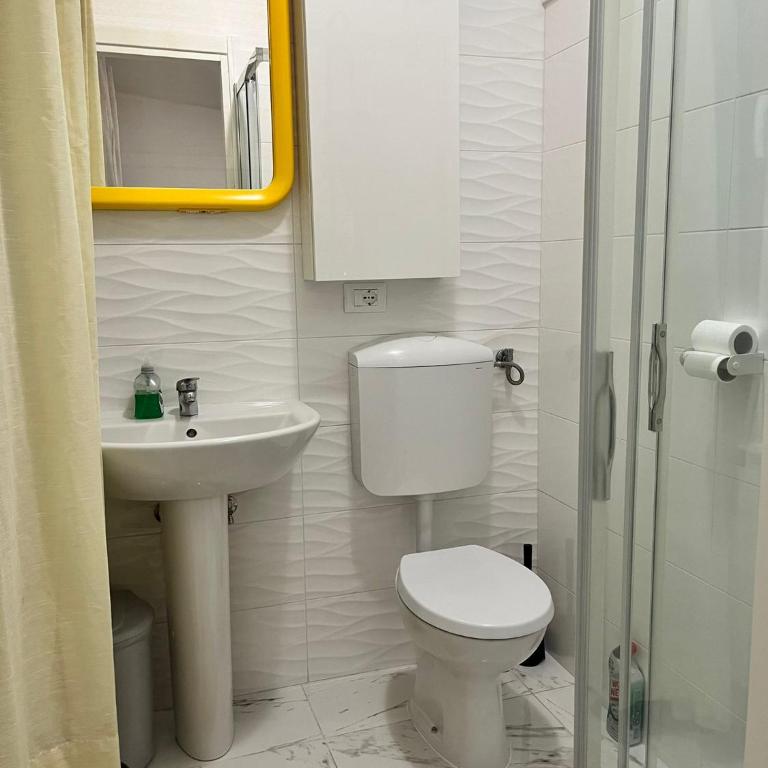 Stop&go, camere condivise - Camera Matrimoniale con Bagno Privato - 3