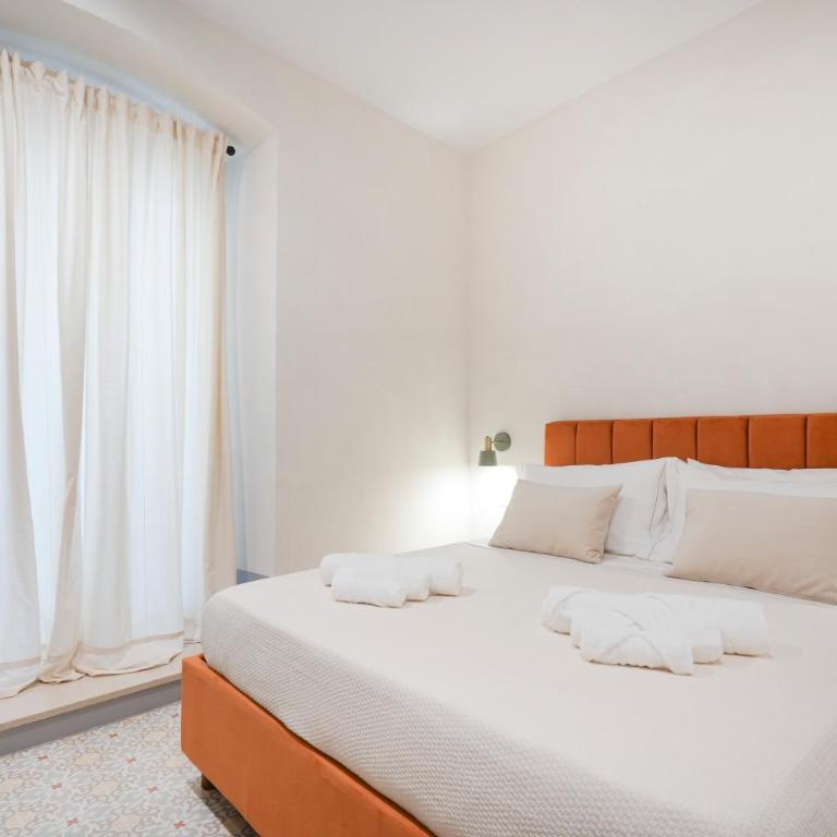 Mimi's Rooms - Charming Old Town - Camera Matrimoniale Deluxe con Doccia - 1