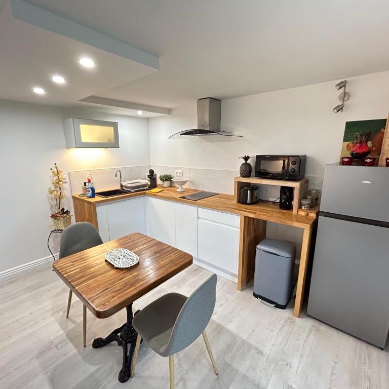 Appart-one terrasse jacuzzi parking - Apartment mit 1 Schlafzimmer - 2