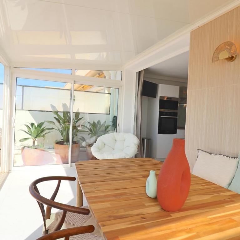 Rare! Oasis Btw Old Antibes & Beach - Appartement 2 Chambres - 4