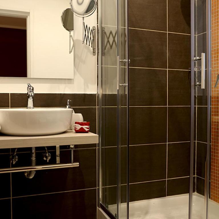 Le Coq Suites - Camera Queen con Vasca Idromassaggio - 8