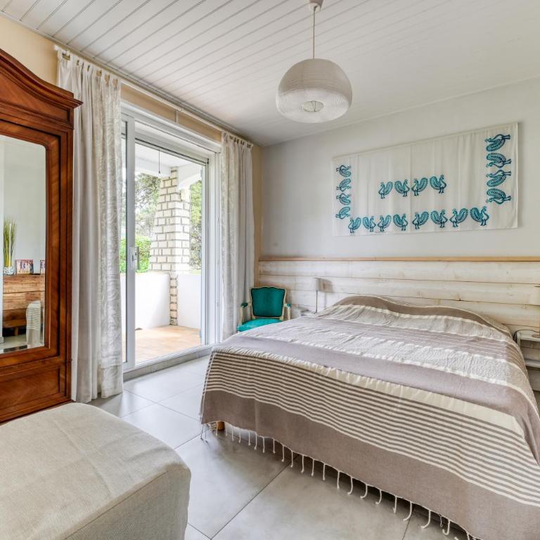 Maison de famille spacieuse à 1 min de la plage à pied, 2 chambres - Two-Bedroom House - 9