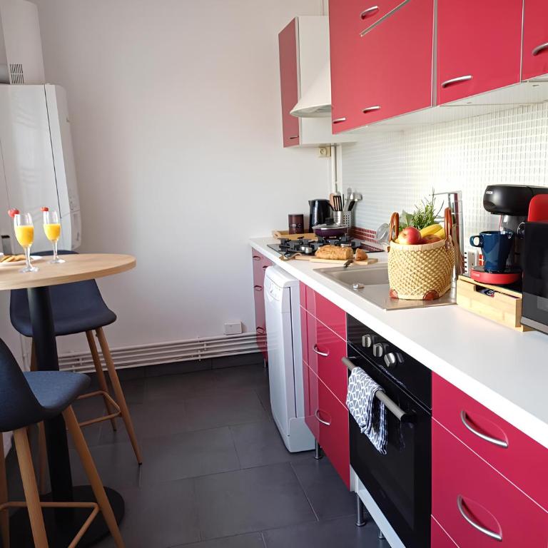 Proche CHU - 4 couchages - Parking gratuit - Local vélo - Appartamento con 2 Camere da Letto - 20