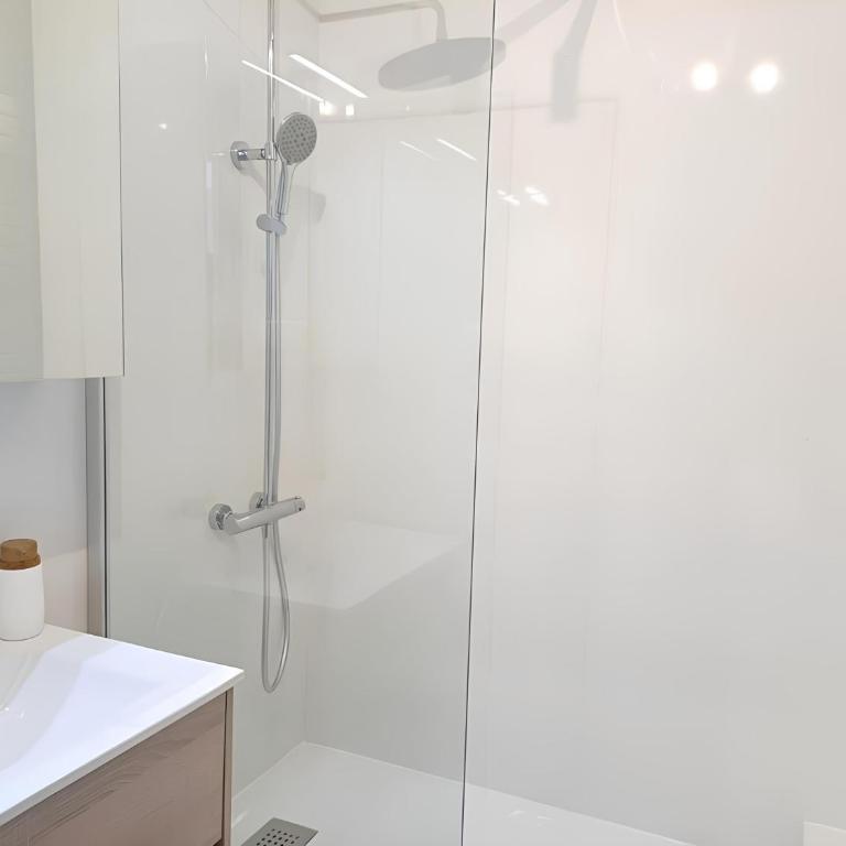 Proche CHU - 4 couchages - Parking gratuit - Local vélo - Appartamento con 2 Camere da Letto - 25