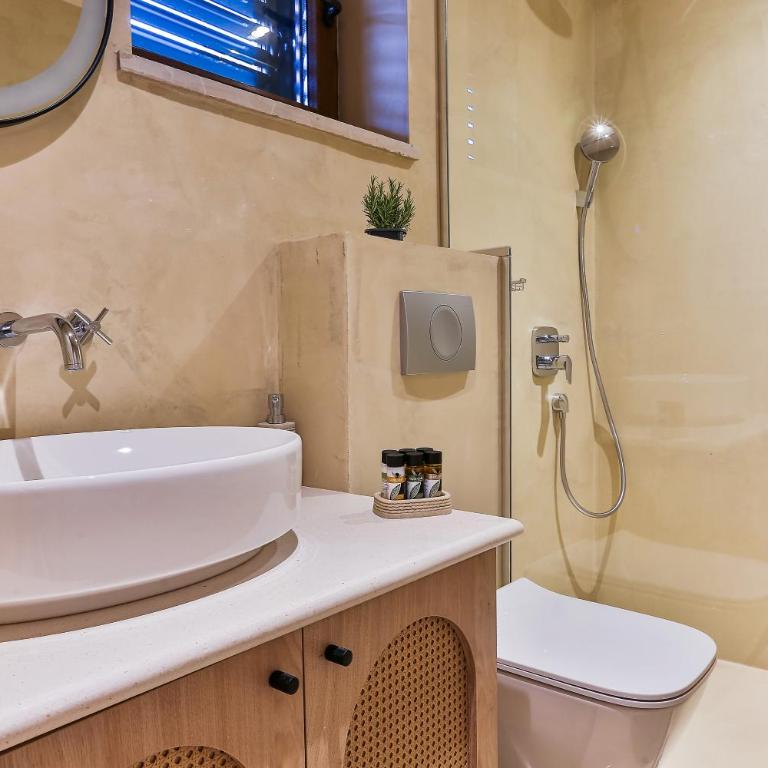 Boutique hotel Ruzmarin SPA & Garden by Aycon - Standardna Dvokrevetna Soba sa Bračnim Krevetom - 2