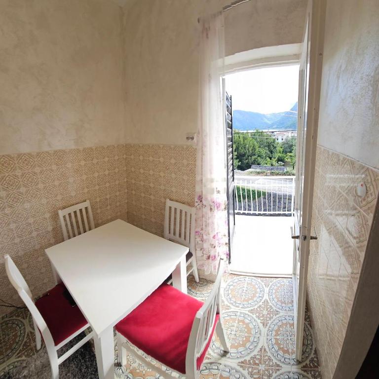 AB Apartmani Risan - Apartman sa 1 Spavaćom Sobom - 3