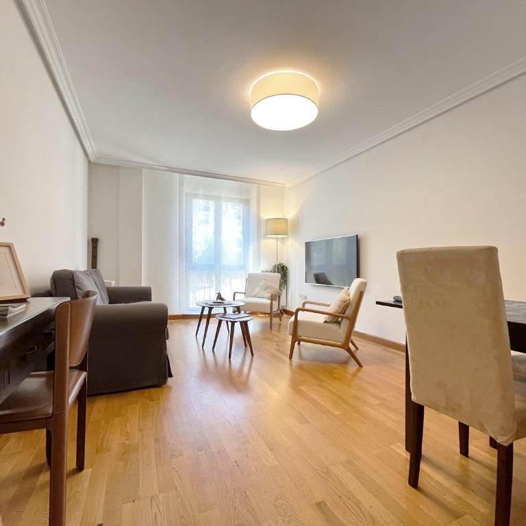 VUT Plaza Fontana - Apartamento de 3 dormitorios con vistas al parque - 40