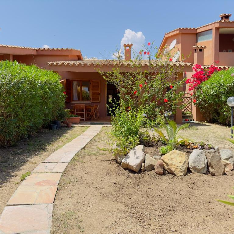 Sa Domu Pintada - Three-Bedroom House - 2