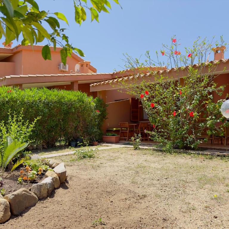 Sa Domu Pintada - Three-Bedroom House - 35