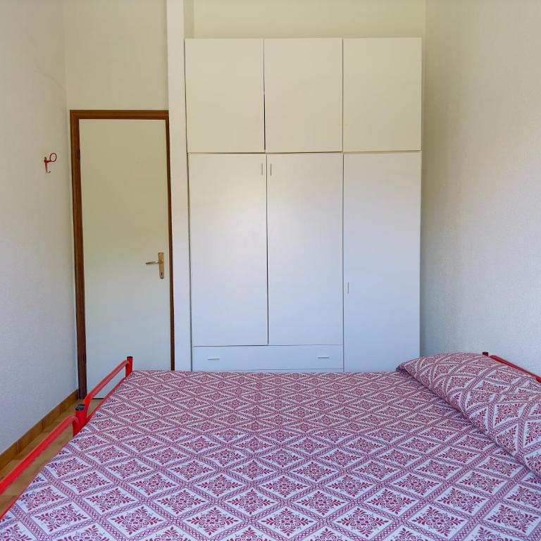 Sa Domu Pintada - Three-Bedroom House - 11