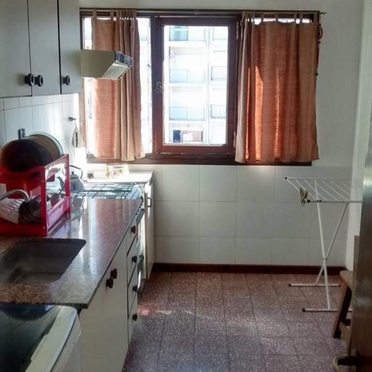 Depto 1 amb Av Colon - Apartamento de 1 dormitorio - 2