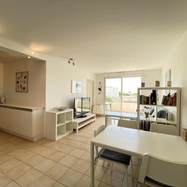Bel Appartement T4 à Sète avec Terrasse, Climatisation et Parking Privé - FR-1-338-571 - Apartment - 19
