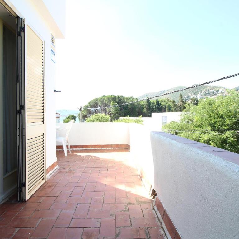 Villa Espaciosa con Jardín Cerca de la Playa - ES-228-168 - Casa - 4