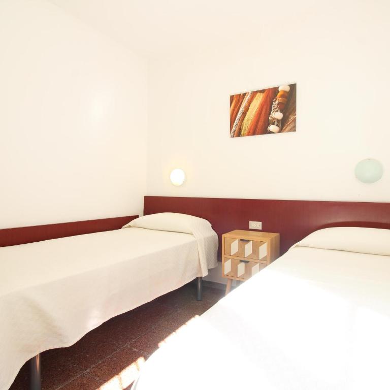 Villa Espaciosa con Jardín Cerca de la Playa - ES-228-168 - Casa - 9