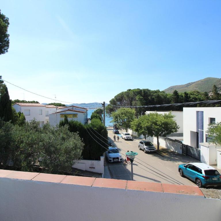 Villa Espaciosa con Jardín Cerca de la Playa - ES-228-168 - Casa - 18