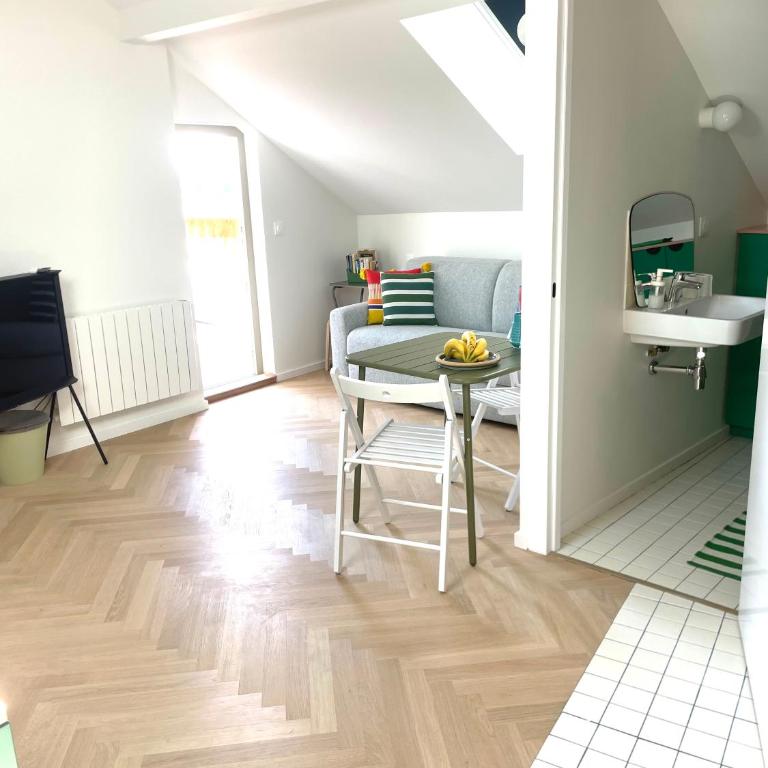 A 2 pas du lac - Studio Supérieur - 12