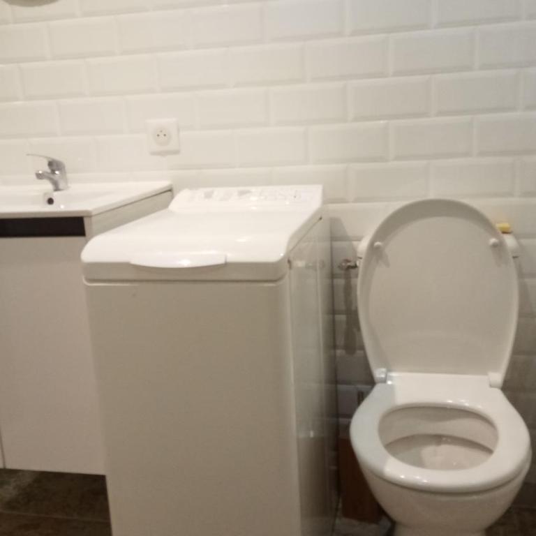 Private room à la hume - Chambre Double avec Salle de Bains Privative - 2