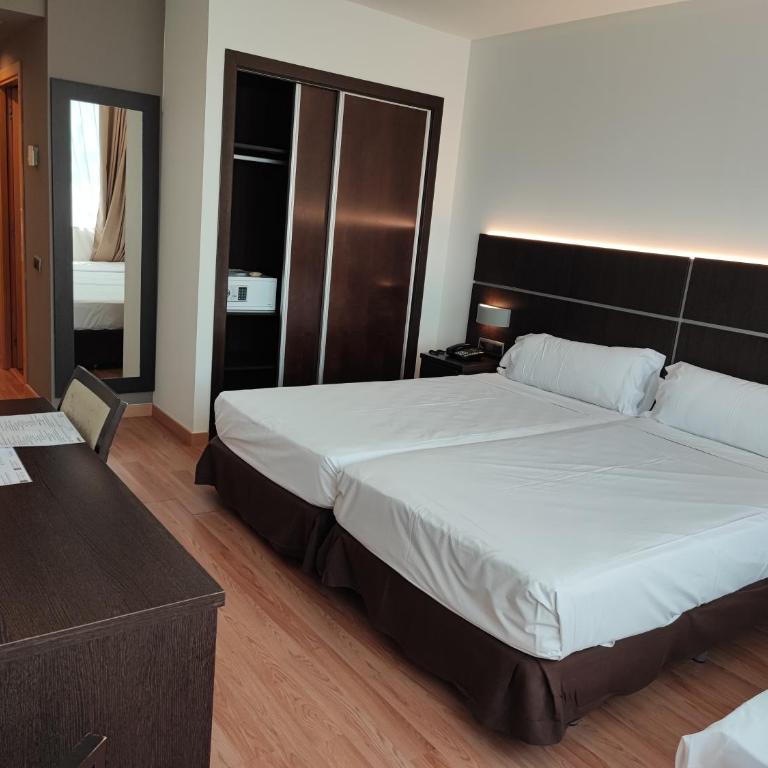 Tarraco Park Tarragona - Habitación Triple - 2