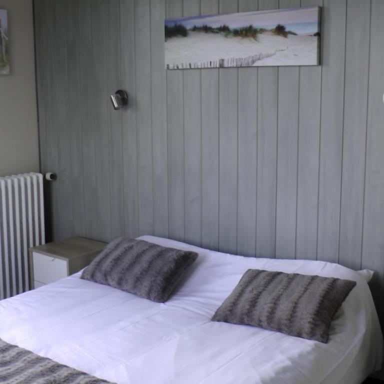 Hotel De l'Univers - Chambre Double Supérieure avec Vue sur le Port - 6