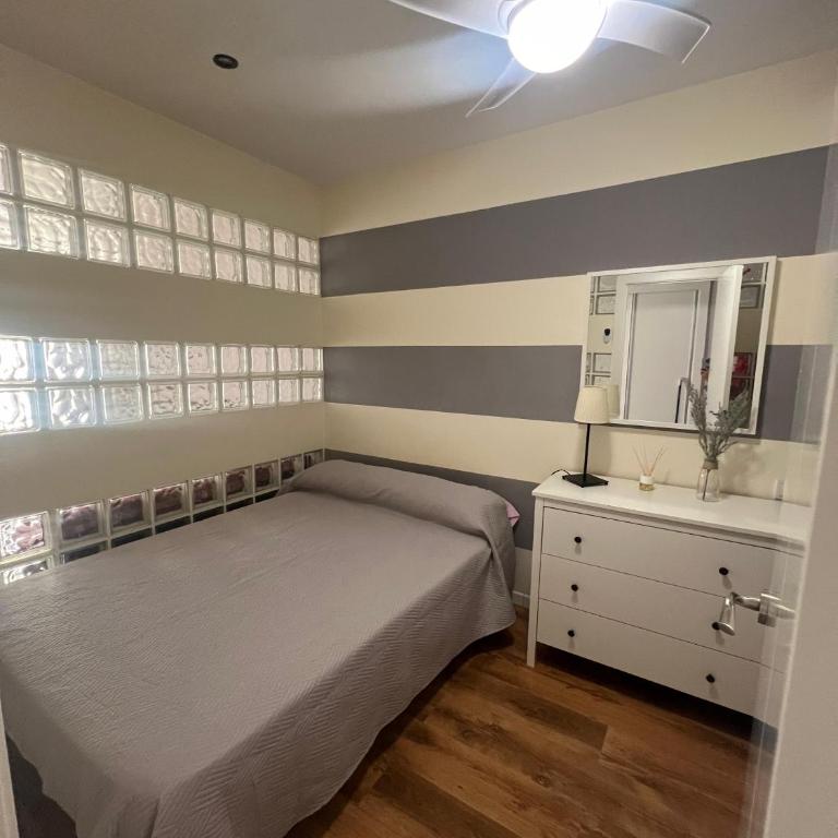 Apartamentos Fénix - One-Bedroom Apartment - 9