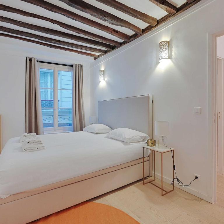 Chic apartment - 2BR-6P - Center of Paris - Two-Bedroom Apartment - 5