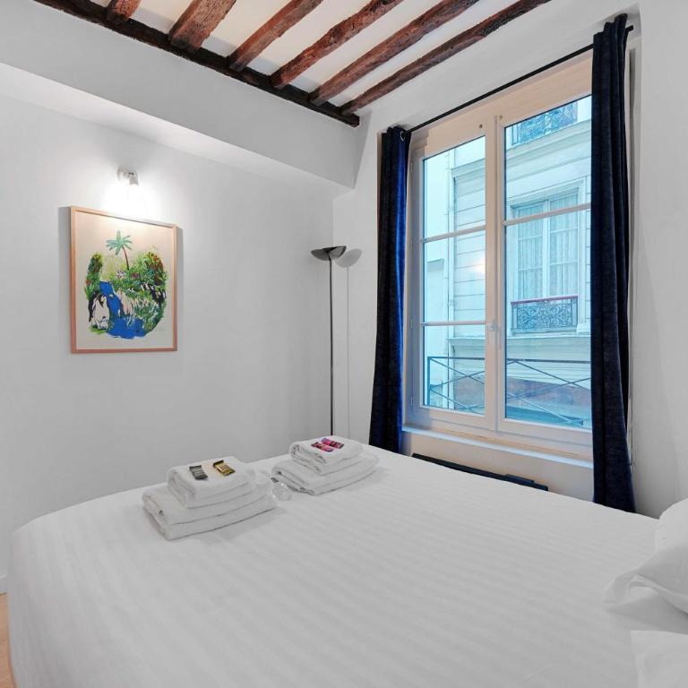 Chic apartment - 2BR-6P - Center of Paris - Two-Bedroom Apartment - 14