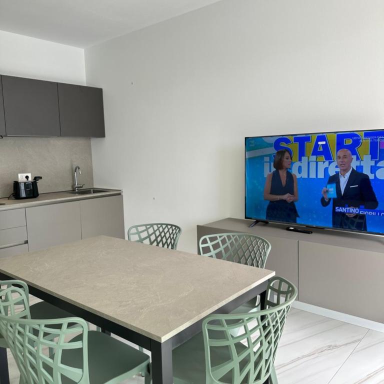Beach Palace with small swimming pool, private beach, parking - Appartamento con 2 Camere da Letto - 11