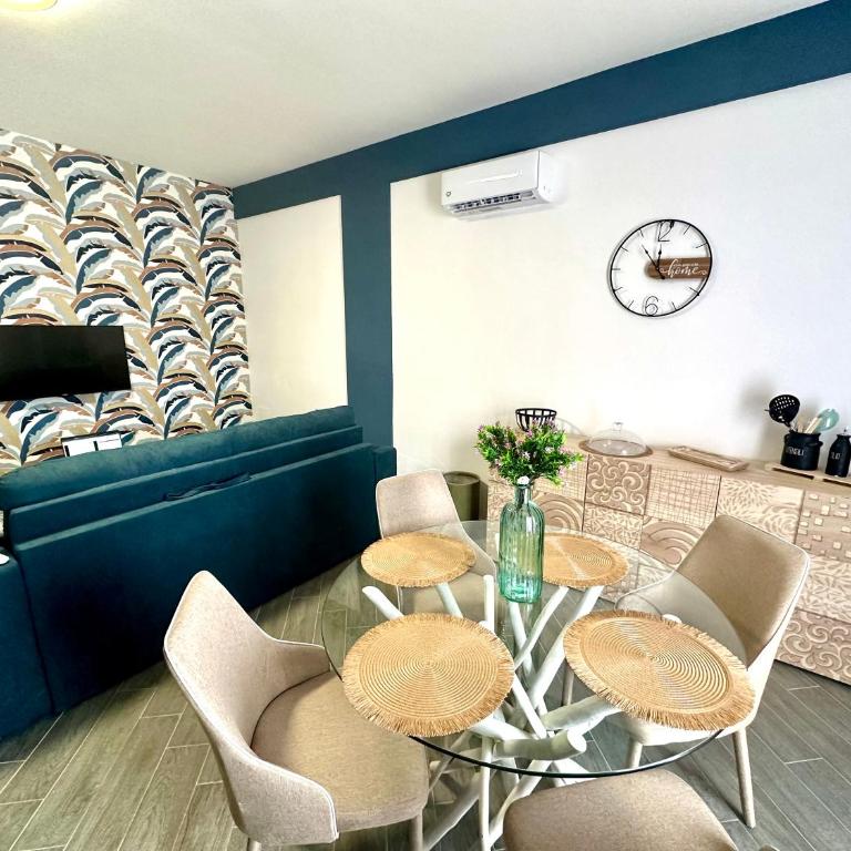 Intero Appartamento con Vasca Idromassaggio e Solarium - Villa Ciaculli - Suite con Terrazza - 2