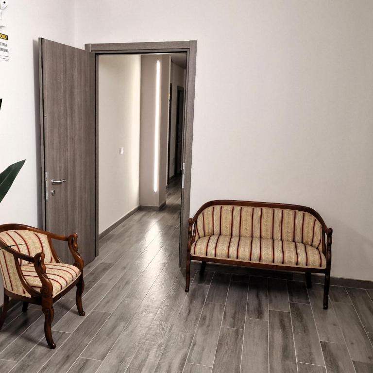 Medici Alloggi Turistici - Camera Matrimoniale/Doppia con Letti Singoli con Bagno Privato - 40
