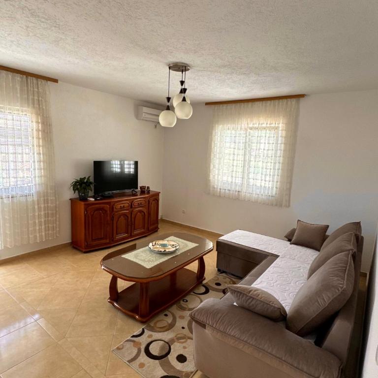 Lulu Garden - Apartman sa 1 Spavaćom Sobom - 1