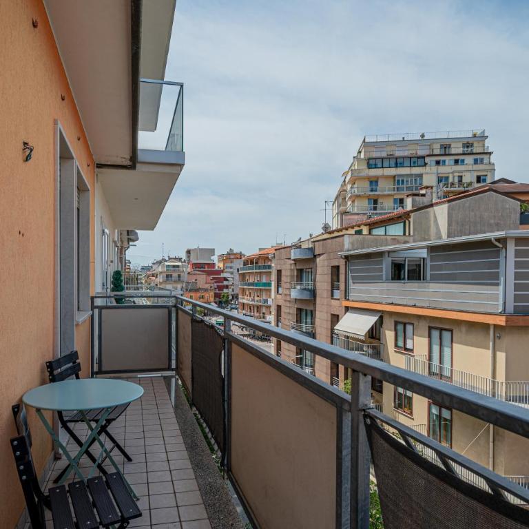 La comodità del centro ! - Appartamento con 2 Camere da Letto - 2