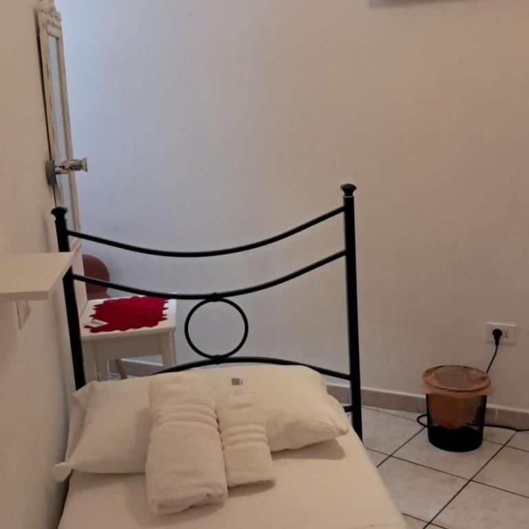 In the Center by Local Domus - Single Room with Shared Bathroom - 18