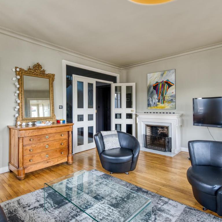 Duplex de 115m2 dans un bâtiment chic historique - Le Belvédère St Nicolas - Three-Bedroom Apartment - 5