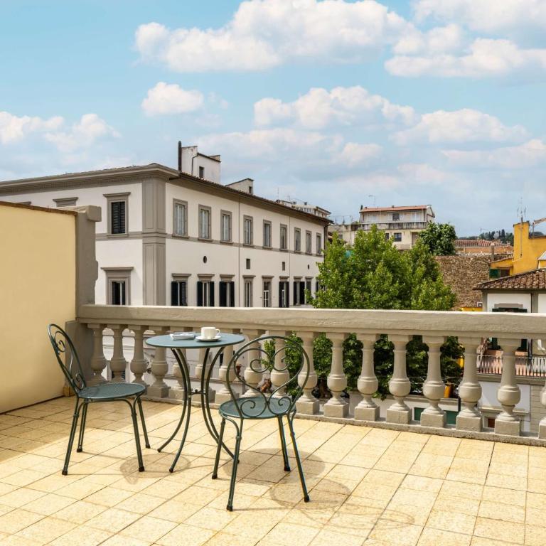 Anglo American Hotel Florence, Curio Collection By Hilton - Camera King Deluxe con Terrazza - 3