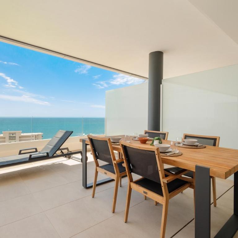 Modern apartment with a large private terrace, pool, sauna, gym, and sea views in Fuengirola - Apartamento de 2 dormitorios con balcón y vistas al mar - 20