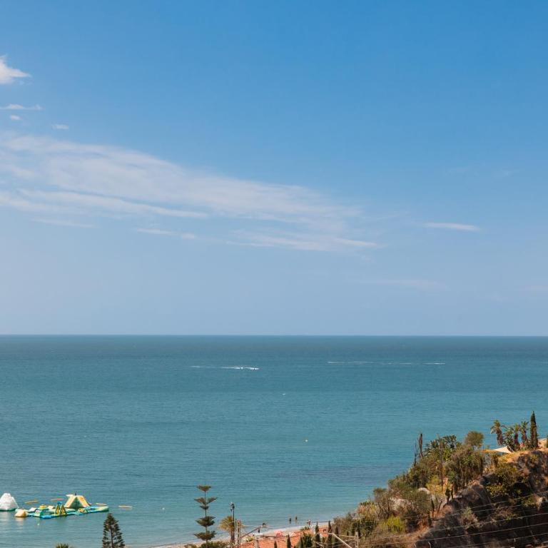Modern apartment with a large private terrace, pool, sauna, gym, and sea views in Fuengirola - Apartamento de 2 dormitorios con balcón y vistas al mar - 28