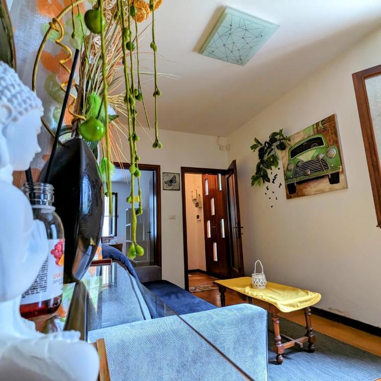Casa singola con spazio auto e giardino - Appartamento con 1 Camera da Letto - 3