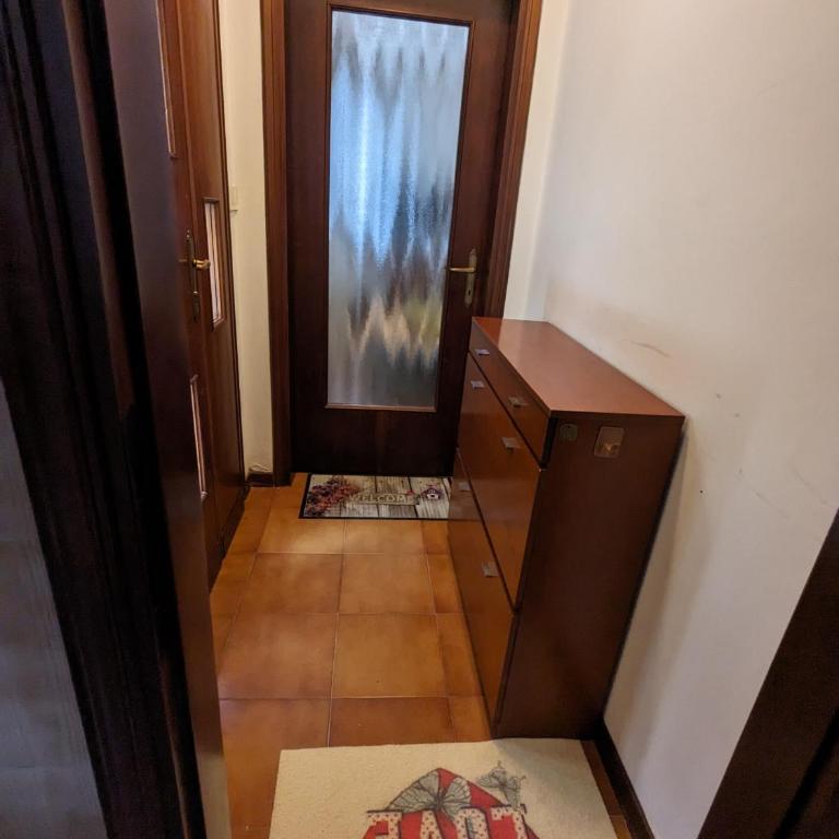 Casa singola con spazio auto e giardino - Appartamento con 1 Camera da Letto - 10