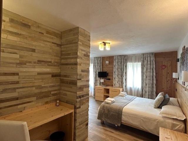 Edelweiss Hotel Champoluc - Camera Familiare con Balcone - 4