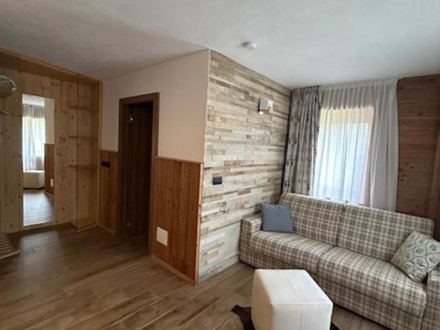 Edelweiss Hotel Champoluc - Camera Familiare con Balcone - 6