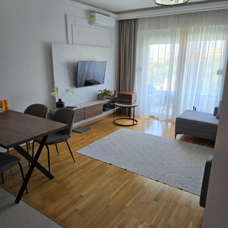 Status Bečići - Two-Bedroom Apartment - 6