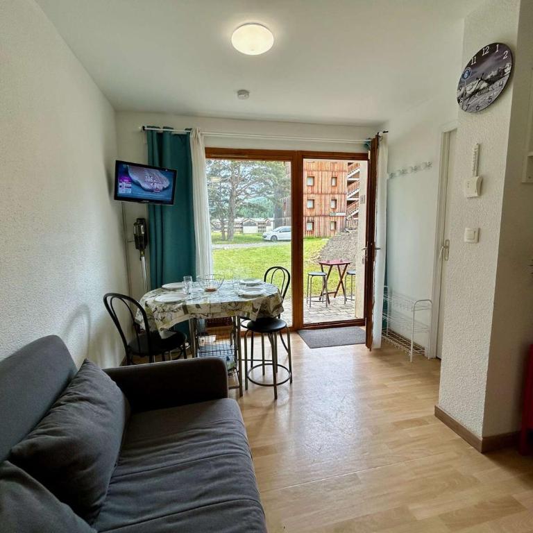 Appartement 4 pers. avec terrasse proche télésiège - SuperDevoluy - FR-1-525-289 - Appartement - 1