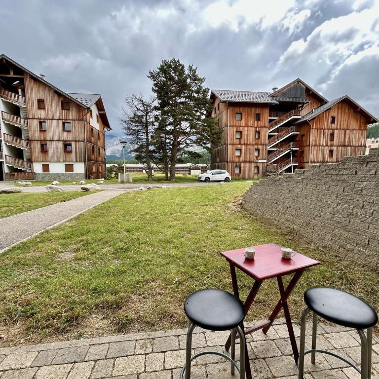 Appartement 4 pers. avec terrasse proche télésiège - SuperDevoluy - FR-1-525-289 - Appartement - 8