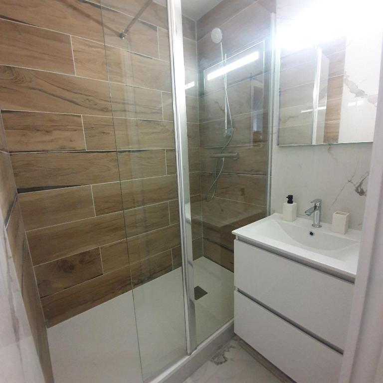 Oceanes appartement vue mer - Two-Bedroom Apartment - 13