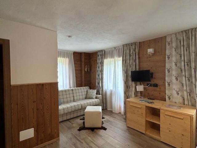 Edelweiss Hotel Champoluc - Camera Familiare con Balcone - 8